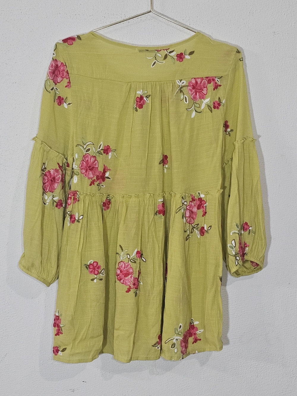 Floral Tie-Front Peasant Blouse in Chartreuse with Pink Embroidery Sz L Summer - Picture 2 of 10